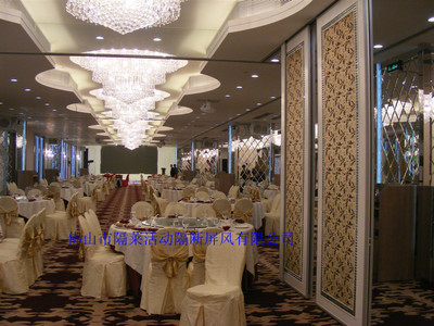 四平多功能廳移動(dòng)隔斷屏風(fēng)生產(chǎn)廠家及服務(wù)介紹