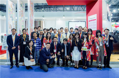 數(shù)碼微工廠賦能服裝業(yè)綠色轉(zhuǎn)型，日本理光在滬展示多項(xiàng)創(chuàng)新黑科技